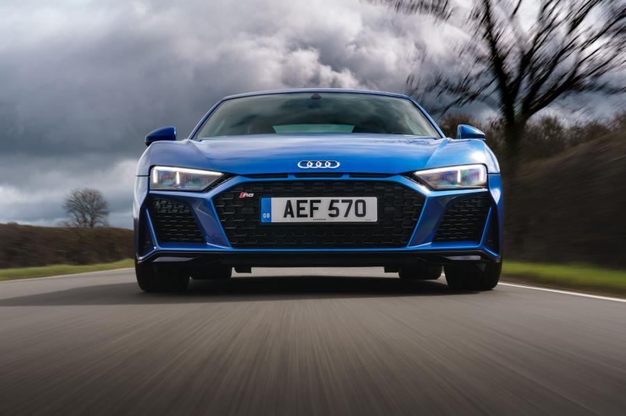  Audi R8 V10 2019 года  (UK) (фото 16 из 79)